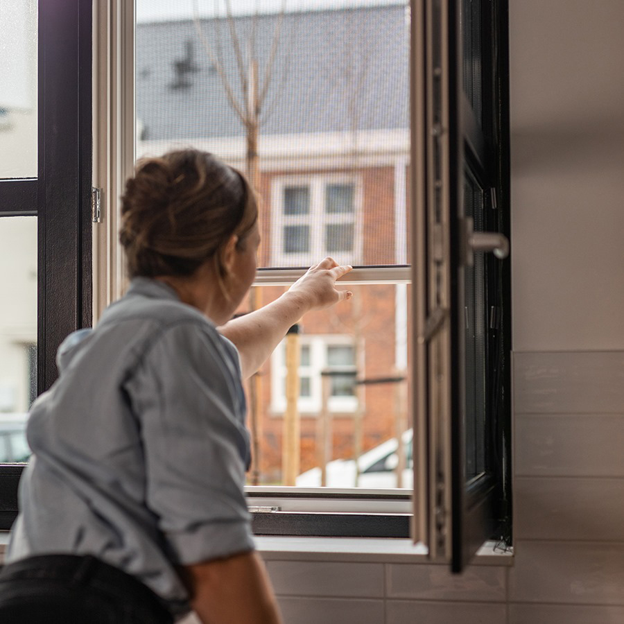 Op Maat Gemaakte Horren Die Perfect Passen Bij Draaikiepramen