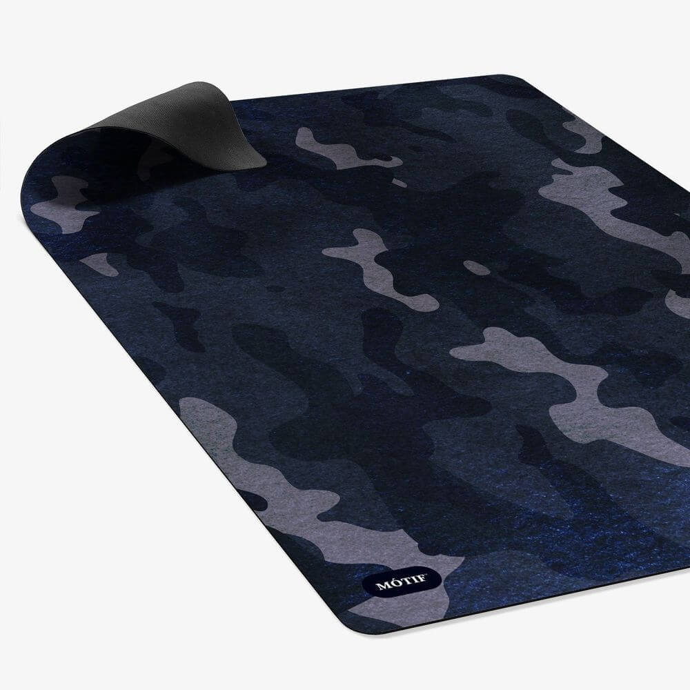 Mótif Camouflage Marine - Blauwe vloerbeschermer met camouflage patroon