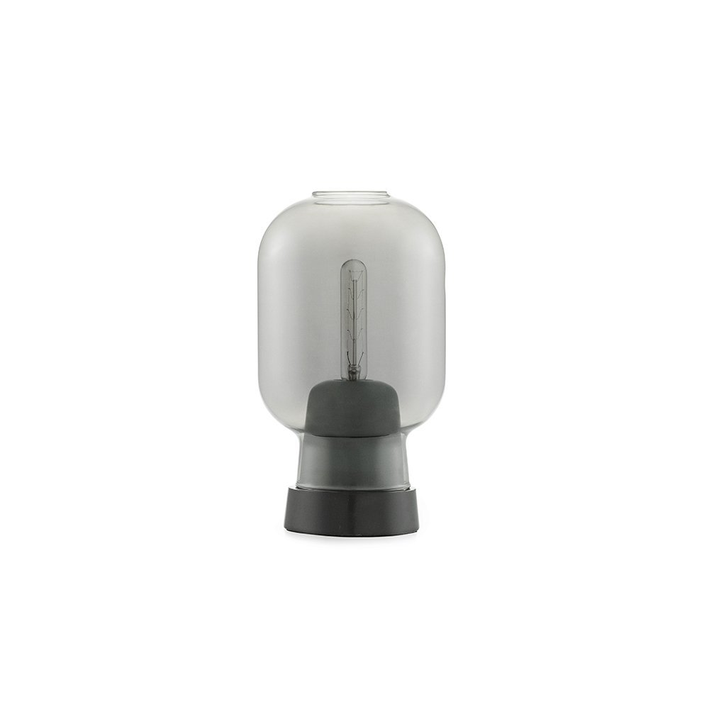 Normann Copenhagen Amp - Tafellamp - Gerookt Zwart - H 26,5 x Ø 14 cm